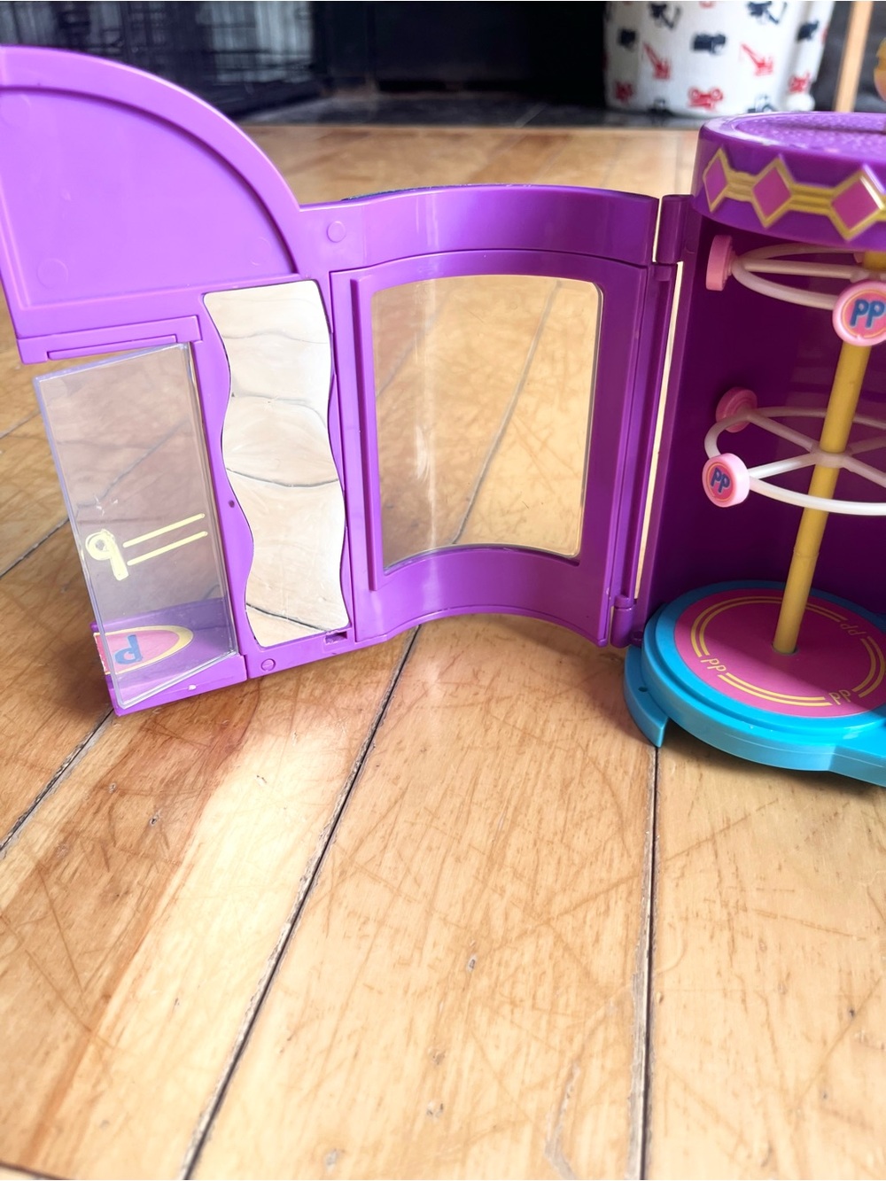 Polly Pocket 1999 Vintage Mattel Fashion Boutique Playset - Picture 6 of 8